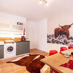 Modern & Spacious For Up To 8 Persons , Wurzburg Germany